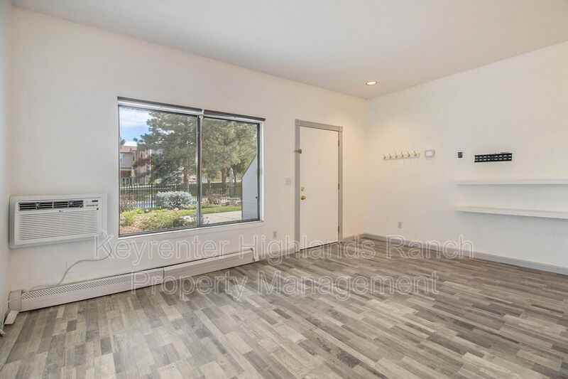 532 Oakwood Dr #B106 - Photo 3 of 10