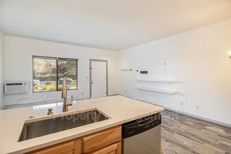 532 Oakwood Dr #B106 - Photo 5 of 10