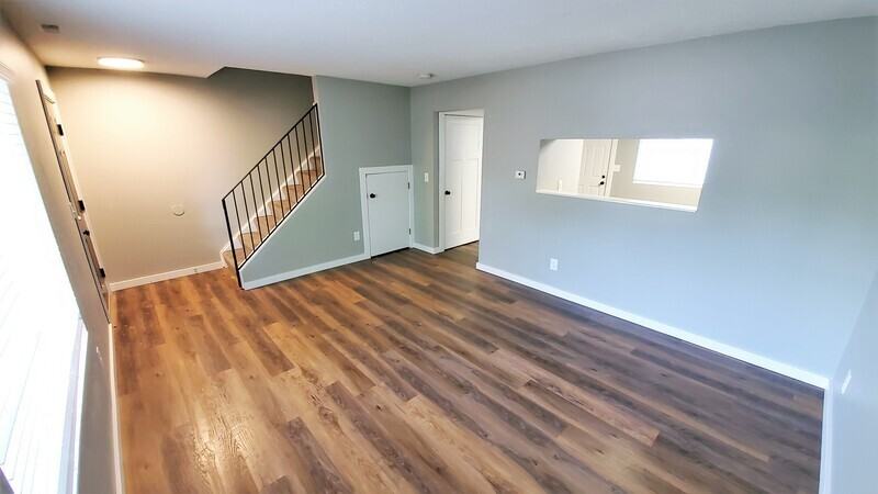 448 N 18th Ave - Photo 3 of 27