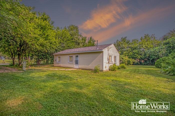 54772 Hollywood Blvd - Photo 2 of 18