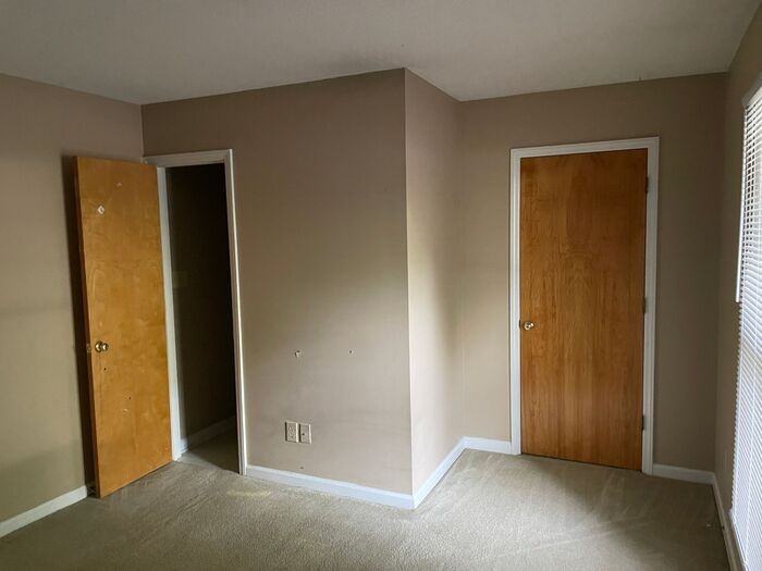 729 W Marion St #B - Photo 3 of 5