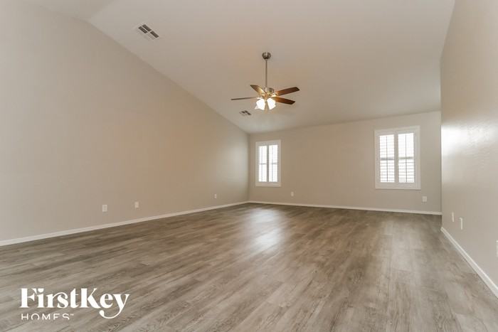 6732 W Gary Way - Photo 3 of 15