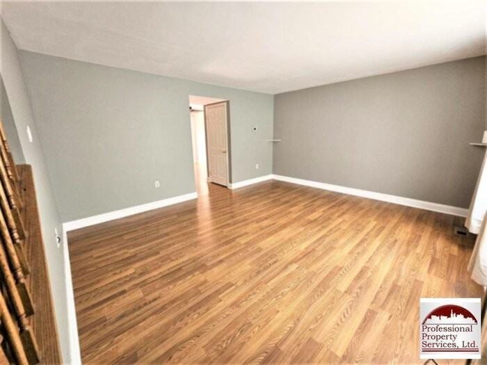 104 S Oak Cliff Ct - Photo 2 of 24