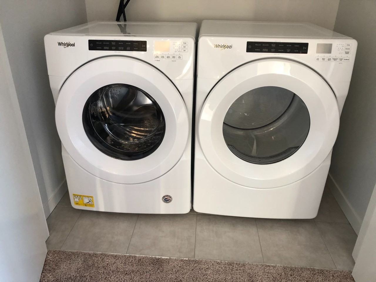 Beautiful full house in Southpointe Fort Sask! - Photo 3 of 24