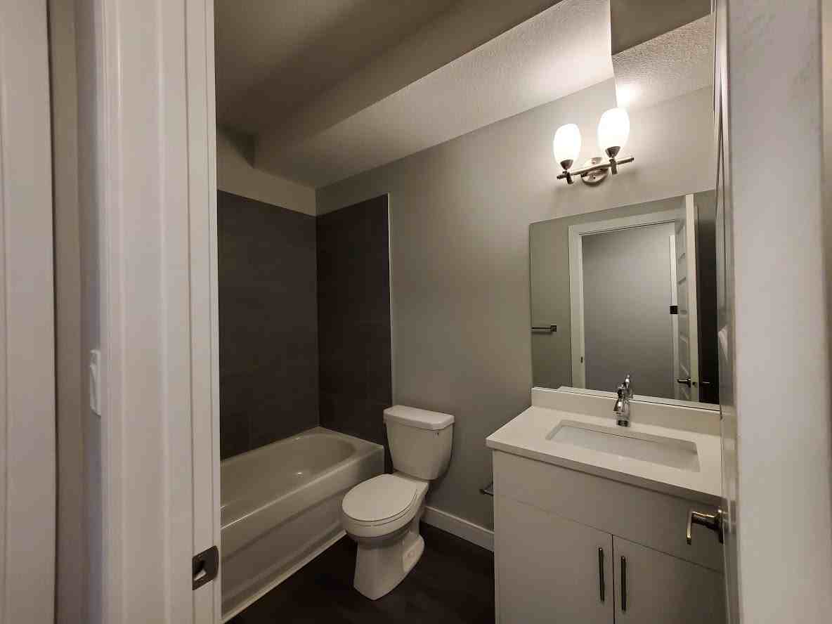 9609 161 St Nw #9609B161st - Photo 2 of 8