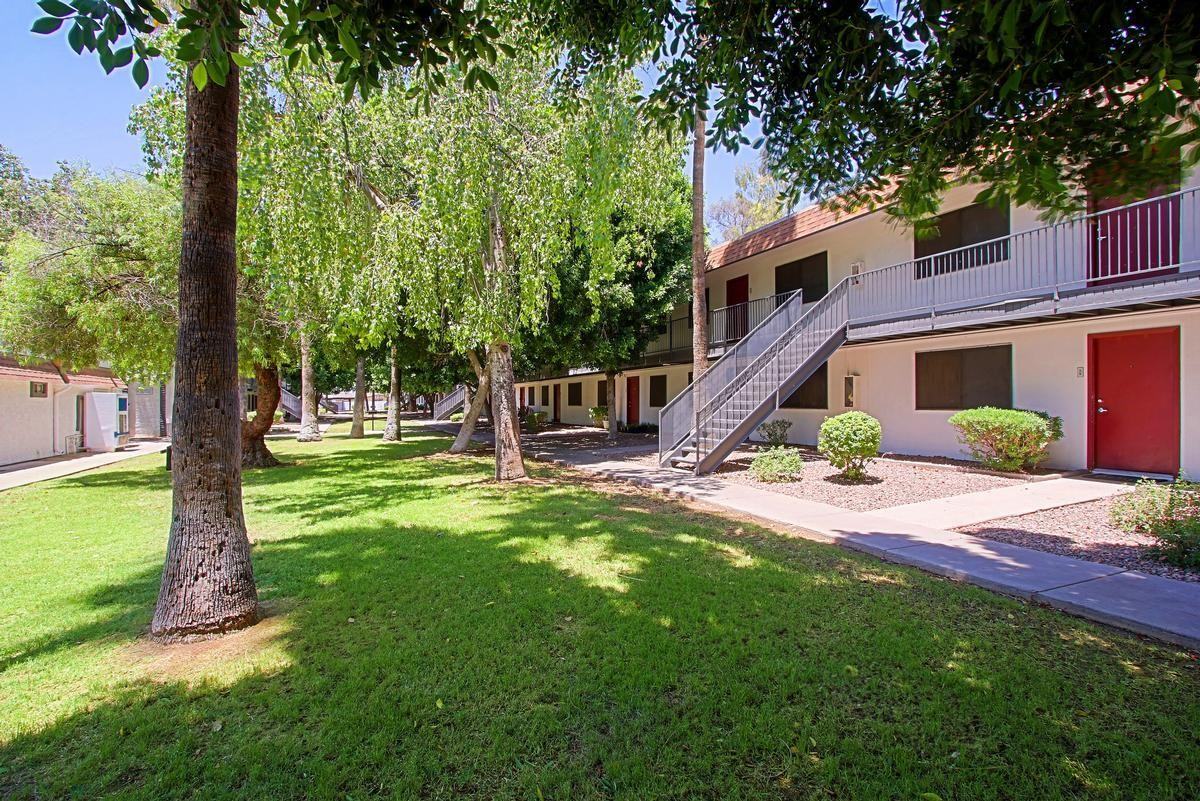 1248 S Vineyard - Photo 7 of 22