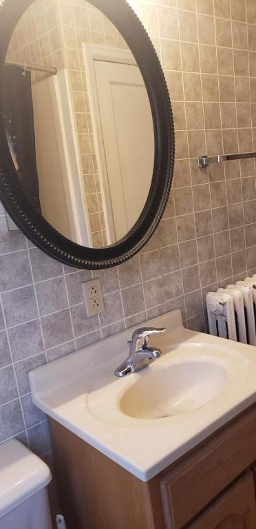 1114 E 22nd St - Photo 6 of 18