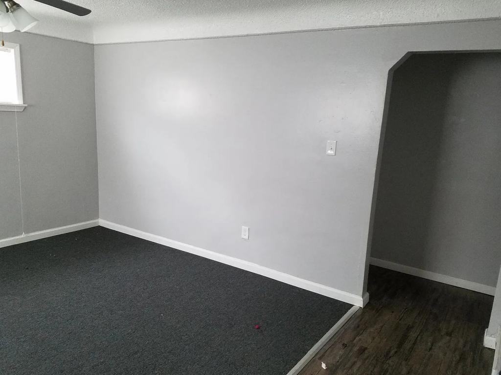 15330 W Chicago St - Photo 2 of 7