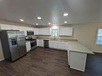 423 S Bristow Ave - Photo 2 of 22