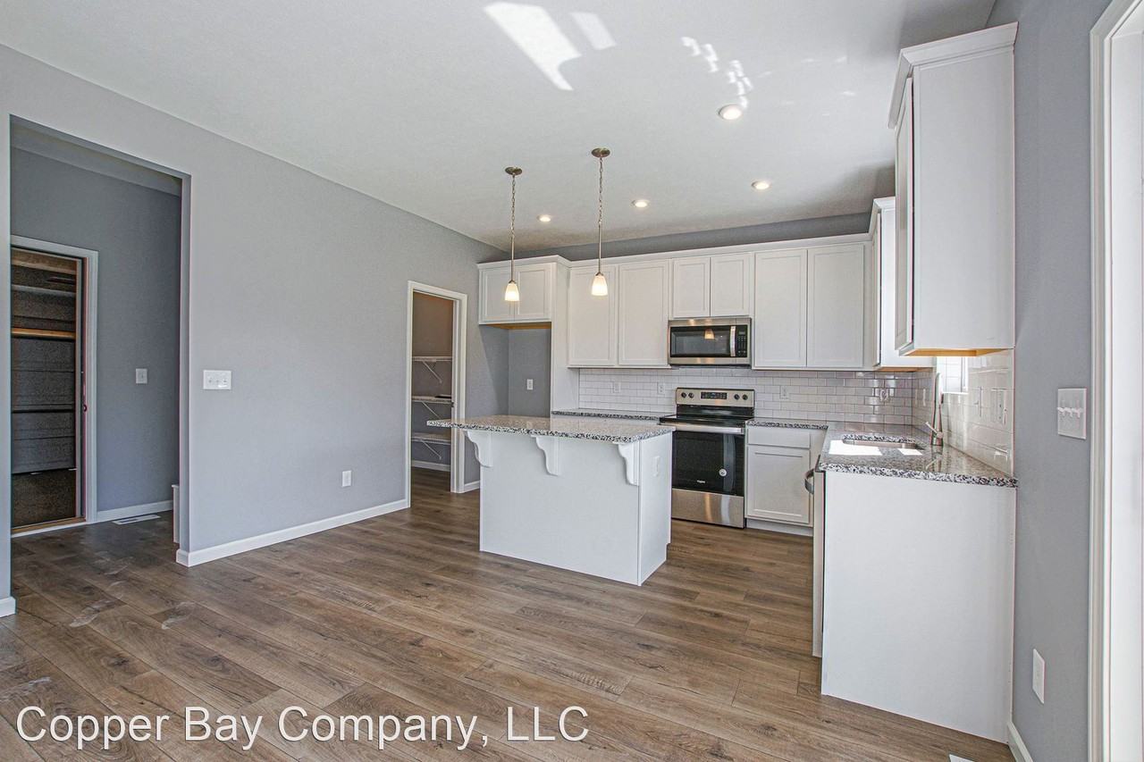 54154 Angeline Dr - Photo 3 of 24