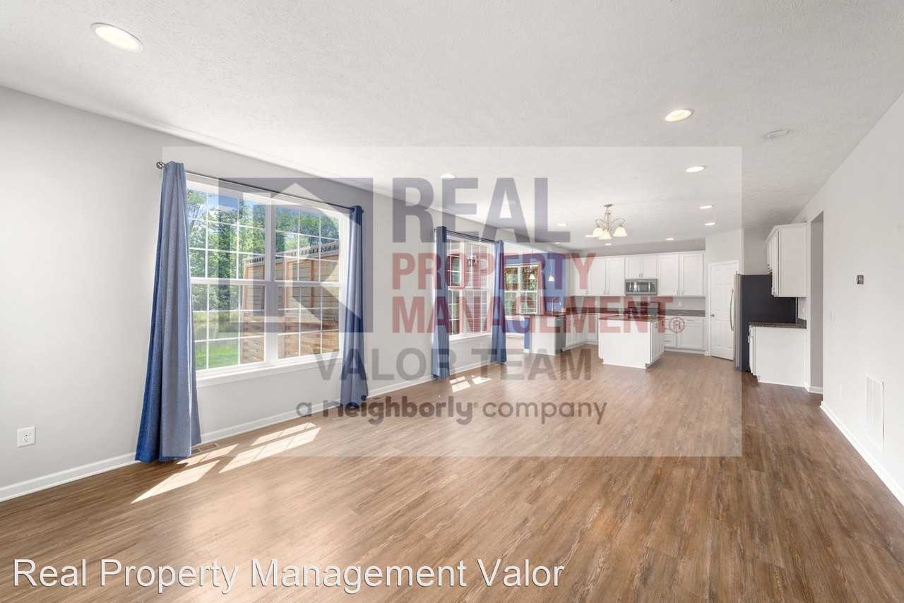 10275 Maryland St - Photo 2 of 39