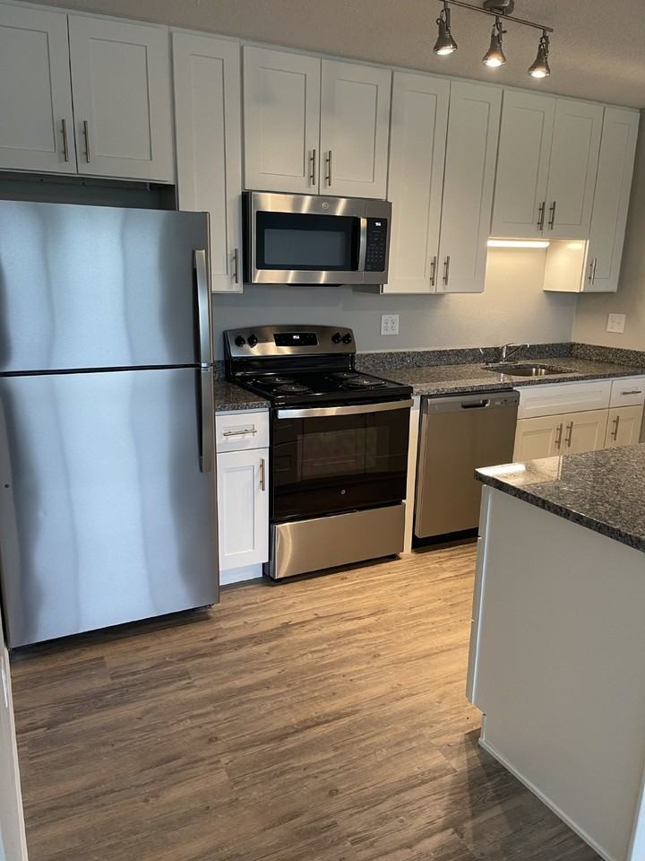 300 15th Ave W Bldg 310 #205 - Photo 3 of 24