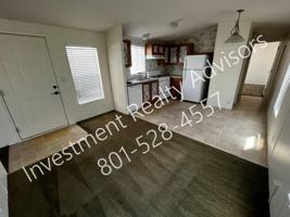 featured image of 421 N 200 W #7