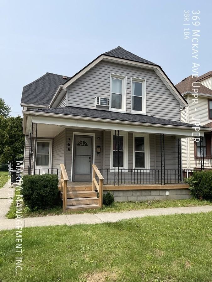 369 Mckay Ave Uppr - Photo 2 of 17