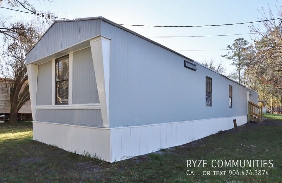 3450 Pine Ave - Photo 3 of 17