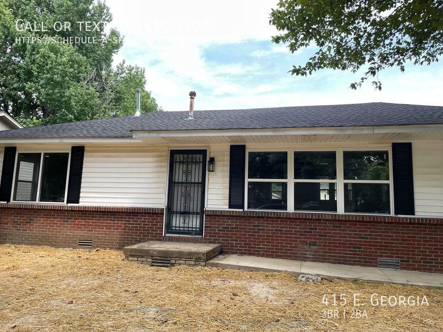 415 E Georgia St - Photo 3 of 20