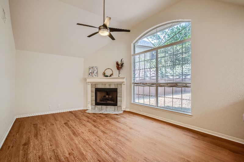 10532 Redmond Rd - Photo 3 of 7