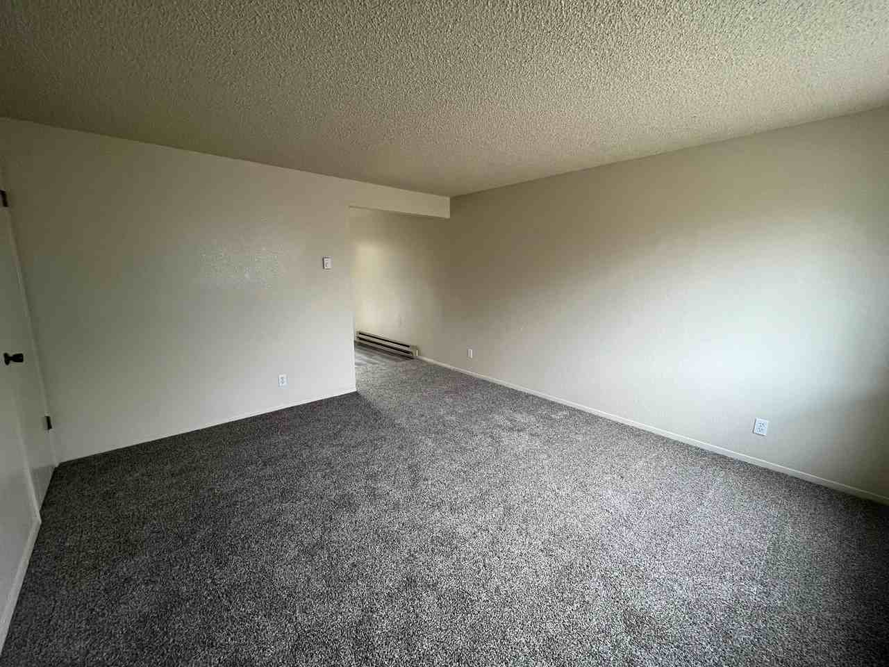 203 E Bird Ave #B - Photo 4 of 9