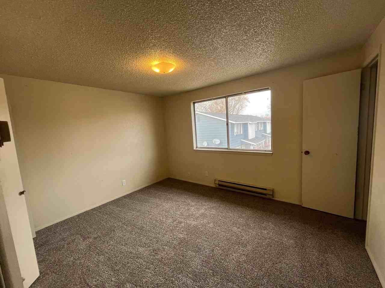 203 E Bird Ave #B - Photo 5 of 9