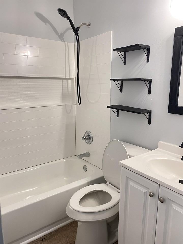 18272 Sidney Ave #2 - Photo 4 of 15
