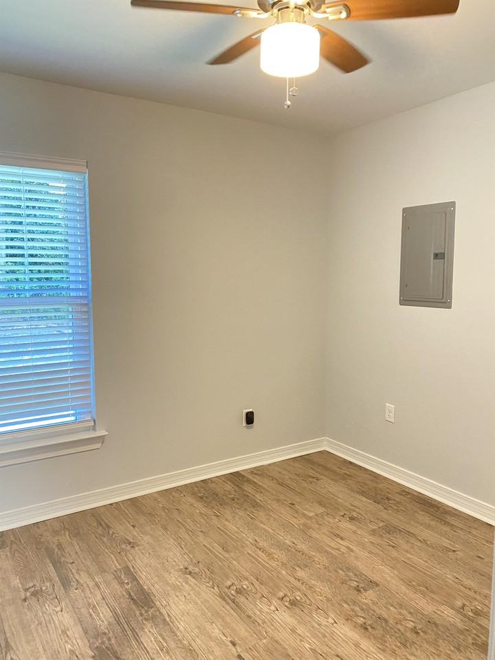 18272 Sidney Ave #2 - Photo 5 of 15