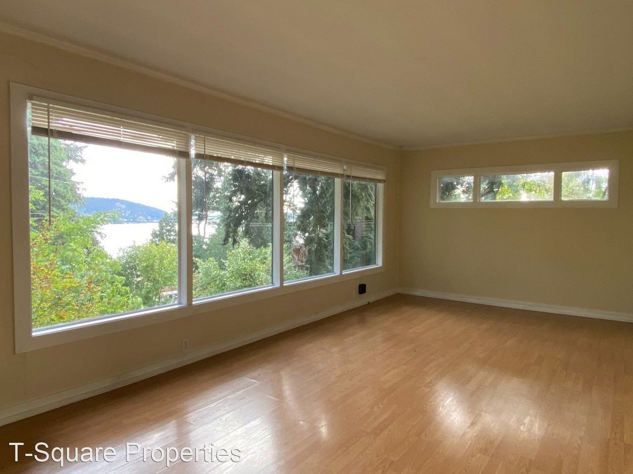 5021 Ne 178th St - Photo 2 of 12