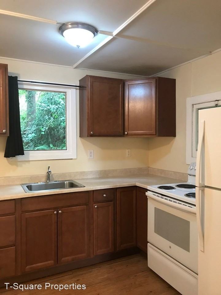 5021 Ne 178th St - Photo 3 of 12