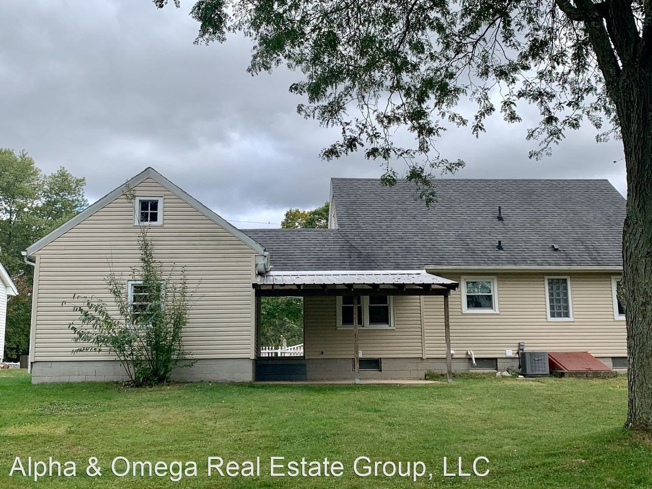 399 N Mcelroy Rd - Photo 2 of 14