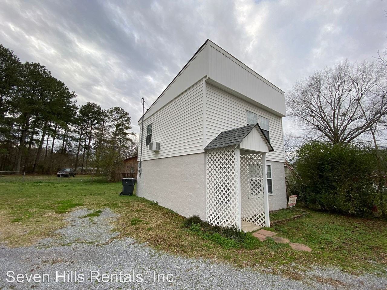 1025 W Main St - Photo 2 of 11