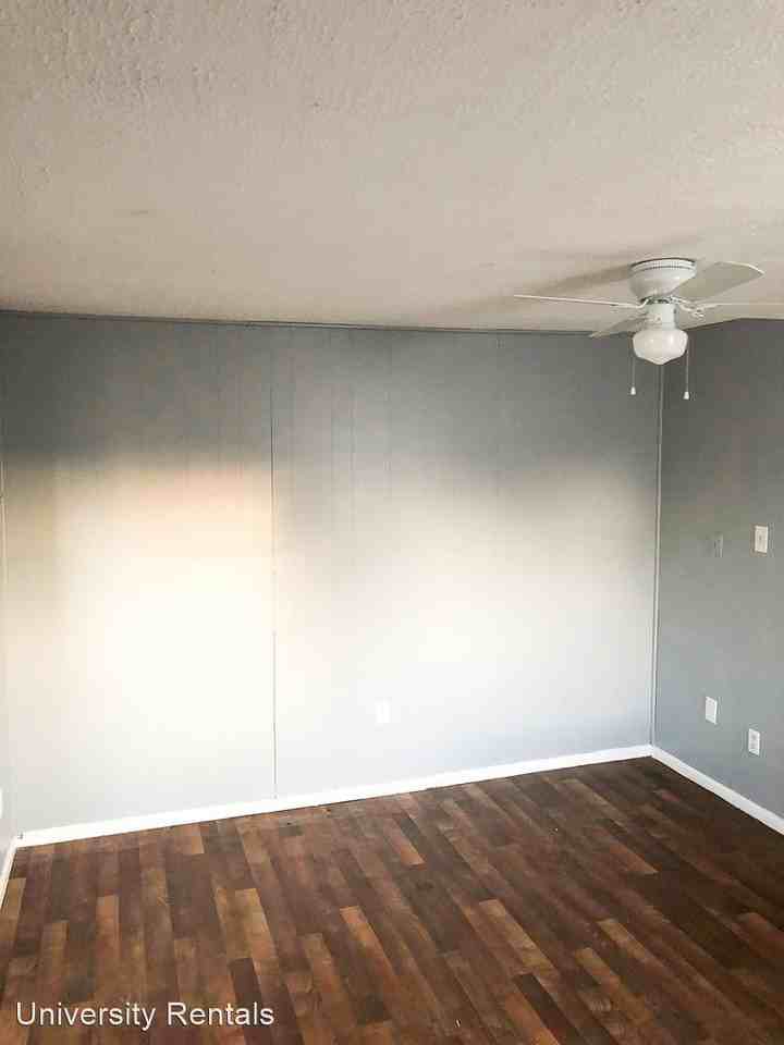 2001 Date Ave - Photo 3 of 13