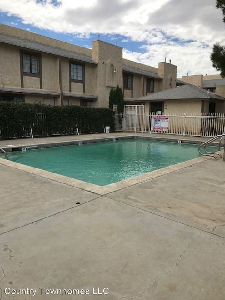 38675 - 38707 12th St East - Photo 2 of 18