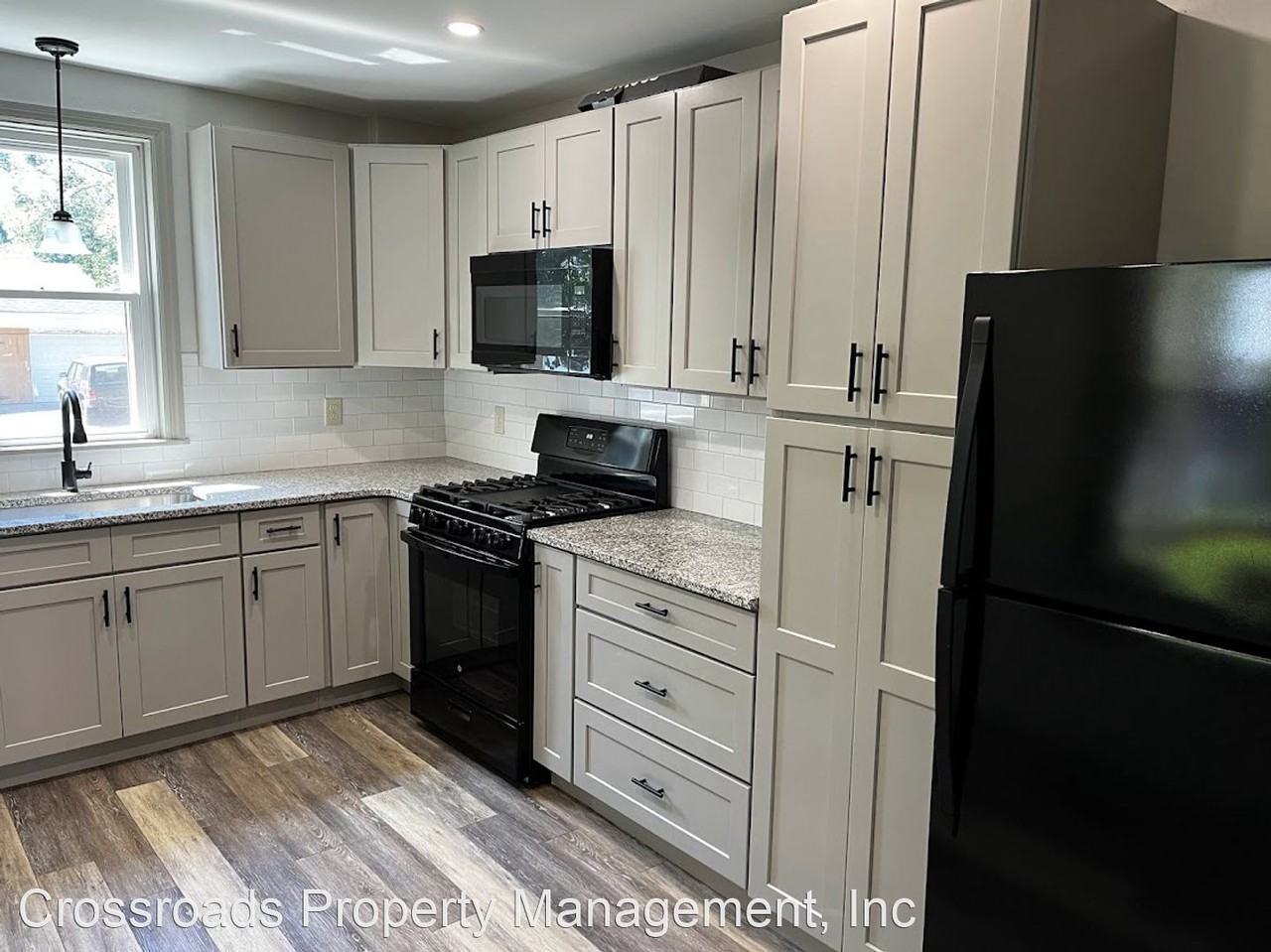 30 N Lee St - Photo 3 of 24