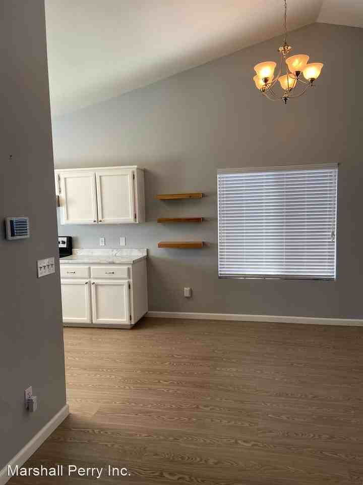 2404 Whipplewood Dr - Photo 3 of 20