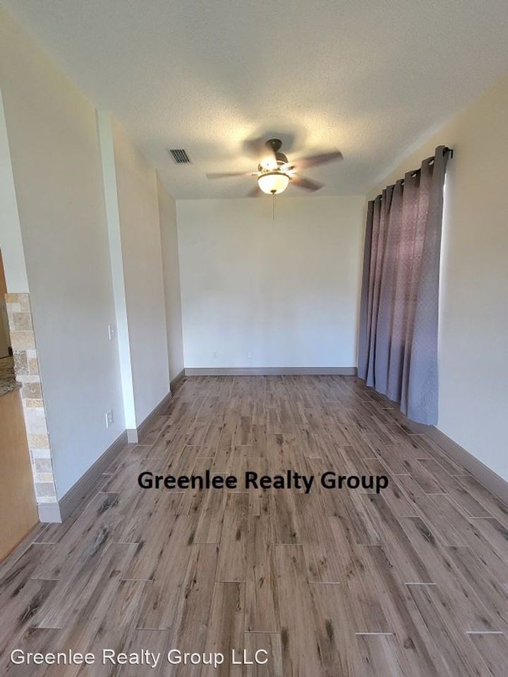 10722 Firebrick Ct - Photo 3 of 27