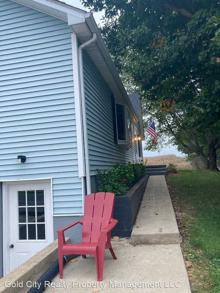 547 Bennett Rd - Photo 2 of 50