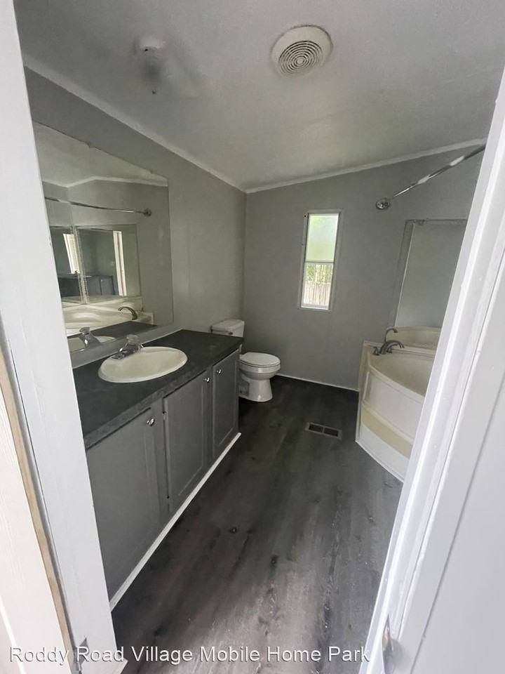 12195 Roddy Rd - Photo 3 of 12