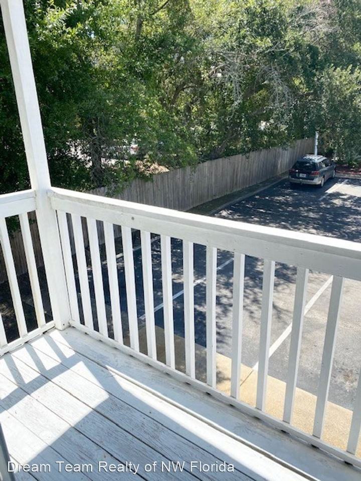 Park Place Condo 31 Park Circle SE #7 - Photo 3 of 32