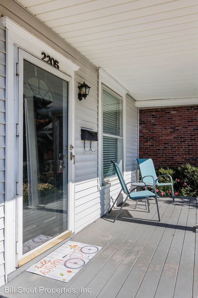 2205 Wibben Ave - Photo 3 of 28