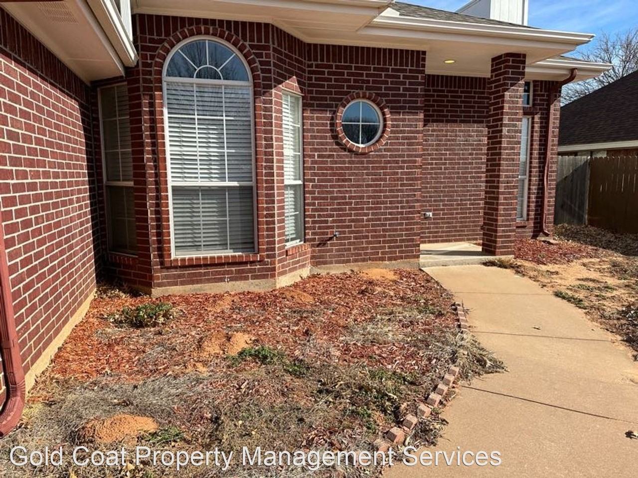 1119 Lisa Ln - Photo 2 of 22