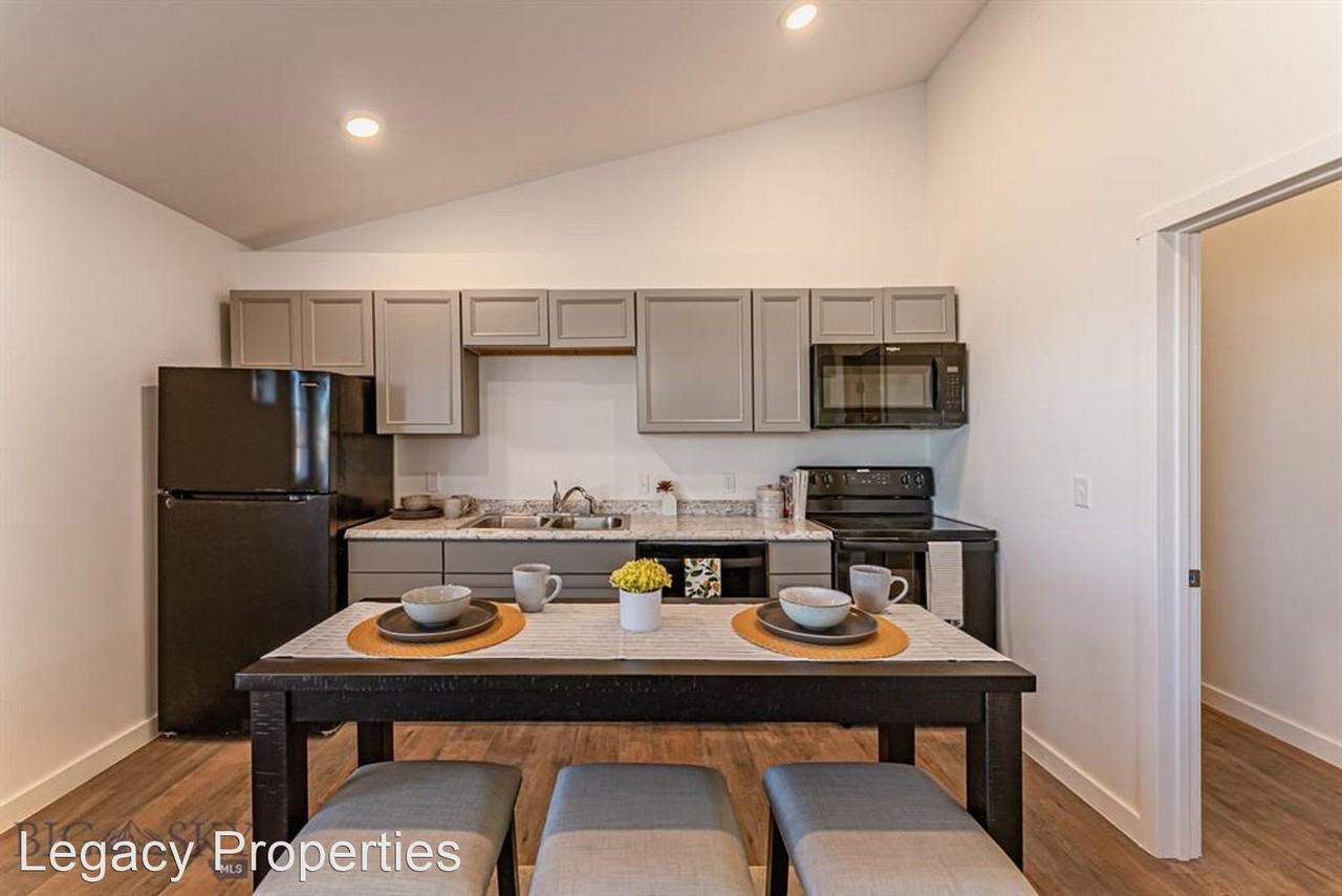 411 Miles - Photo 2 of 15