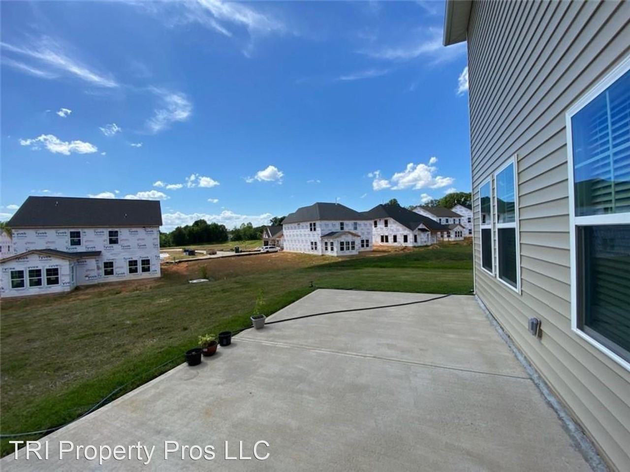 4003 Crimson Wood Ct - Photo 3 of 10