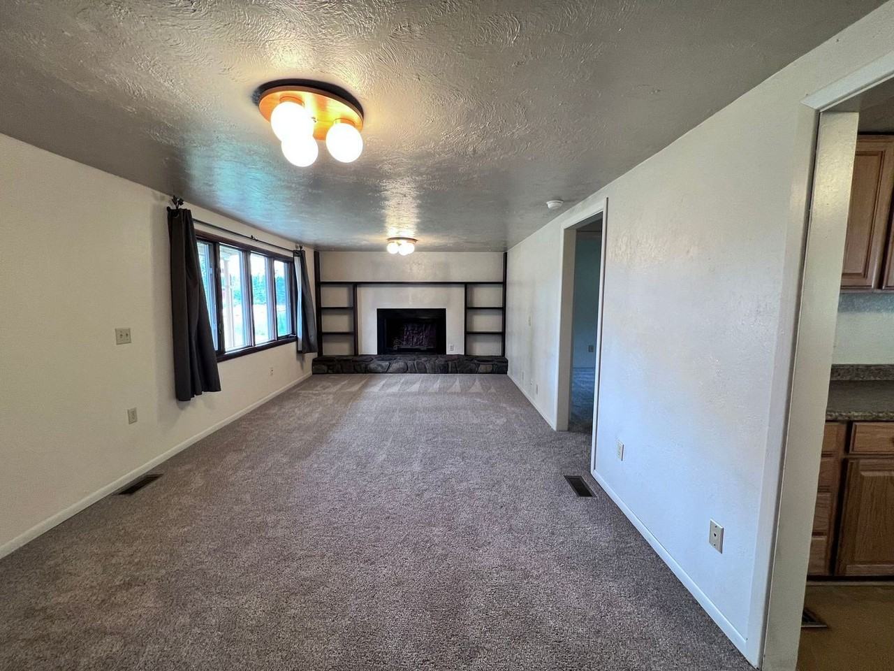 7 Antoinette Ave - Photo 2 of 18