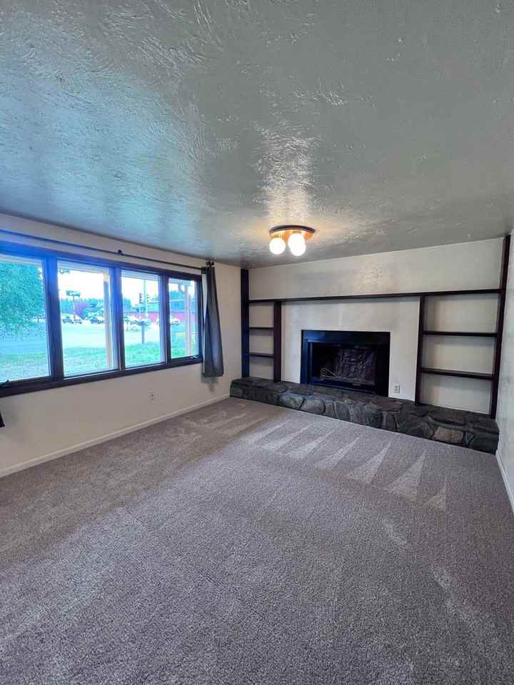 7 Antoinette Ave - Photo 3 of 18