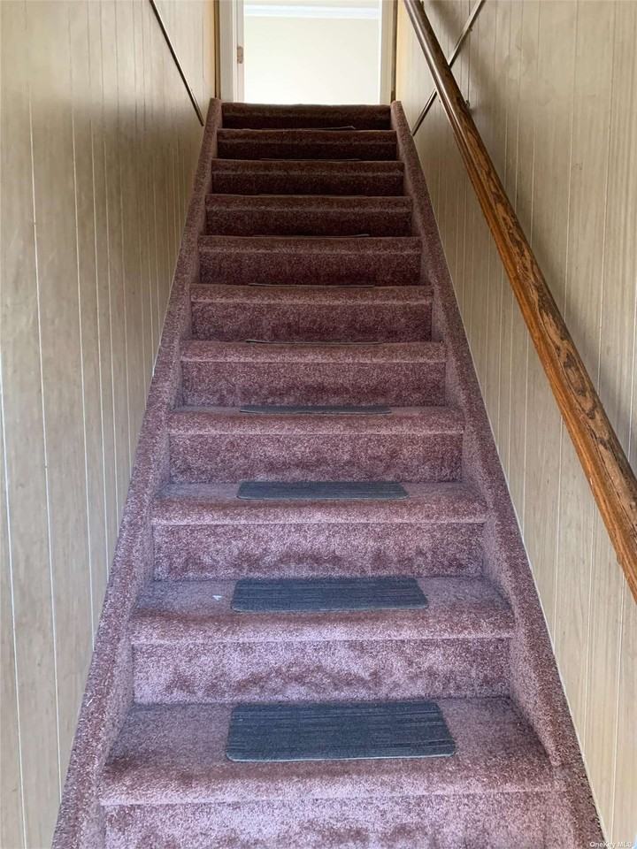 230 Grant Ave - Photo 2 of 17