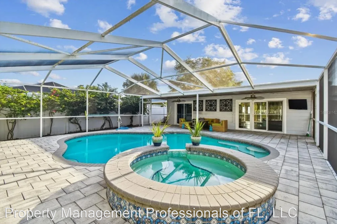 4813 97th Way N - Photo 2 of 50