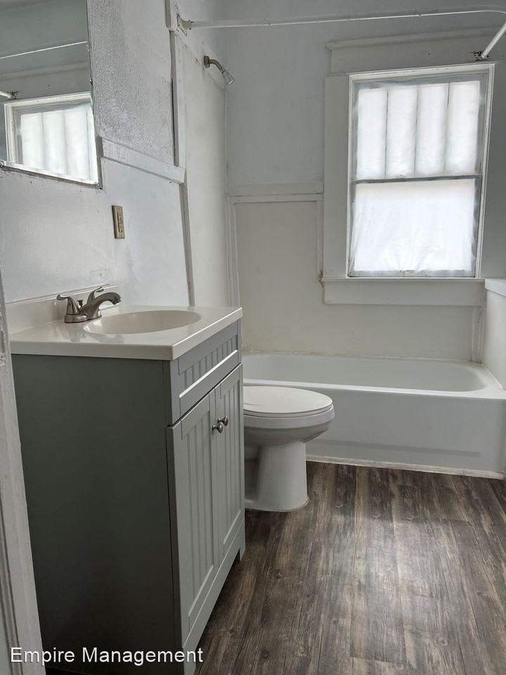 1148 N Meade St - Photo 3 of 14
