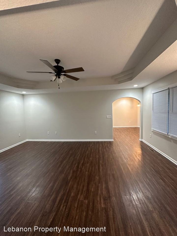 330 Lasalle St - Photo 3 of 12