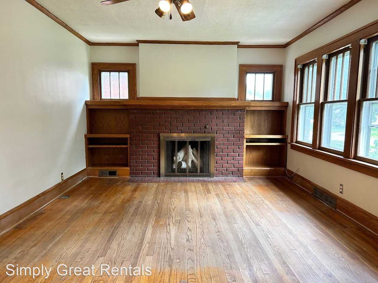 1632 47th St - Photo 3 of 26