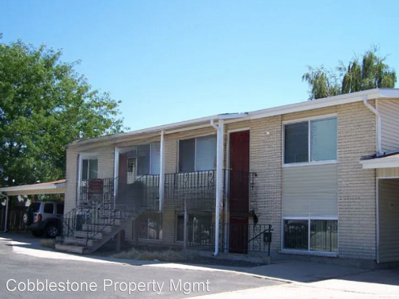 423 425 W Cherry Ln Apartments in Southeast Meridian, Meridian, ID