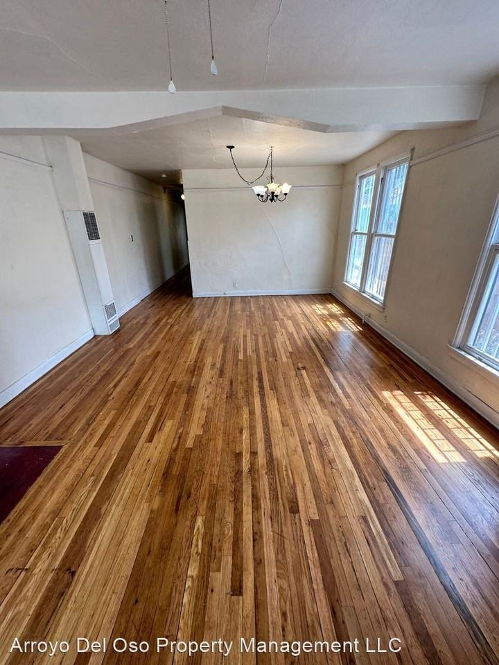 806 13th St Nw - Photo 2 of 23